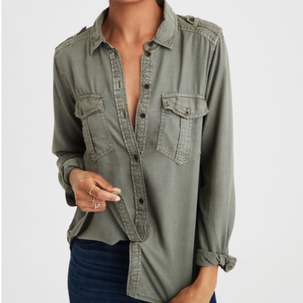 AE l Boyfriend Fit Olive Lyocell Button Down Top L